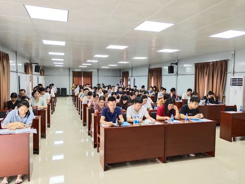 五华县召开七人普第一期综合业务培训会议